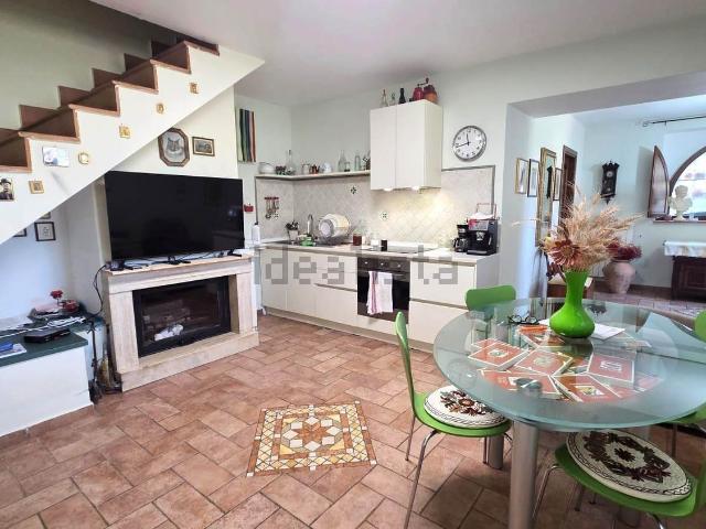 Casa in vendita a Scopoli, Foligno