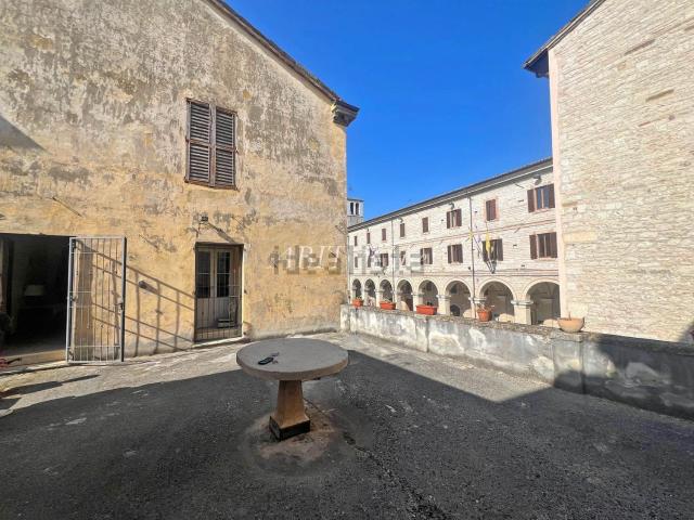 Casa in vendita a Castello, Marche