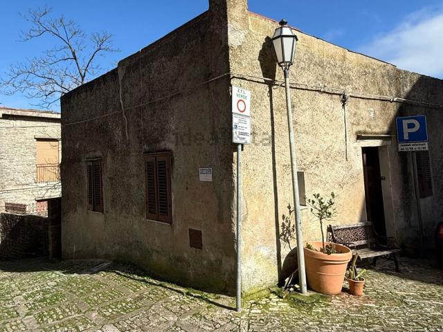 Casa in vendita a Erice, Sicilia