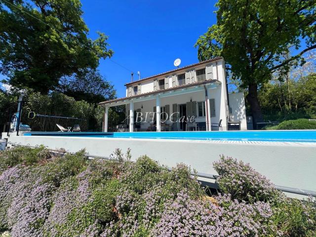 Casa in vendita a Palombara, Marche