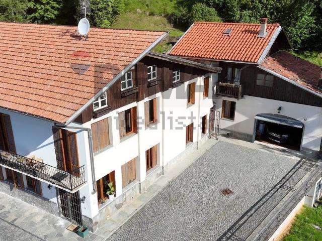 Casa in vendita a Cossila San Giovanni, Biella