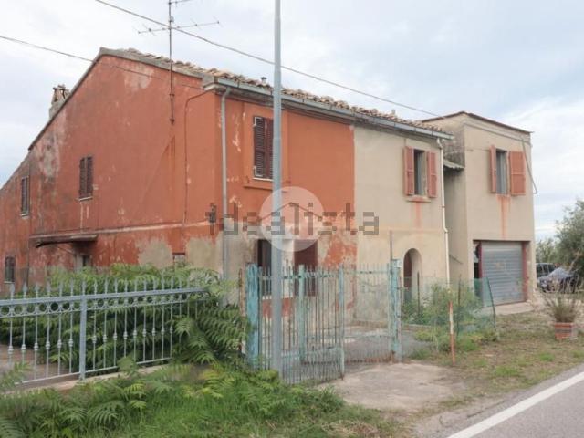 Casa in vendita a Petrella, Marche