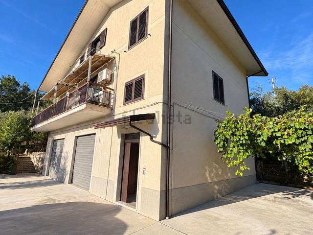 Casa in vendita a Castelfranci, Avellino