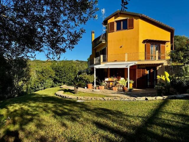 Casa in vendita a Luna e Sole, Cala Di Volpe