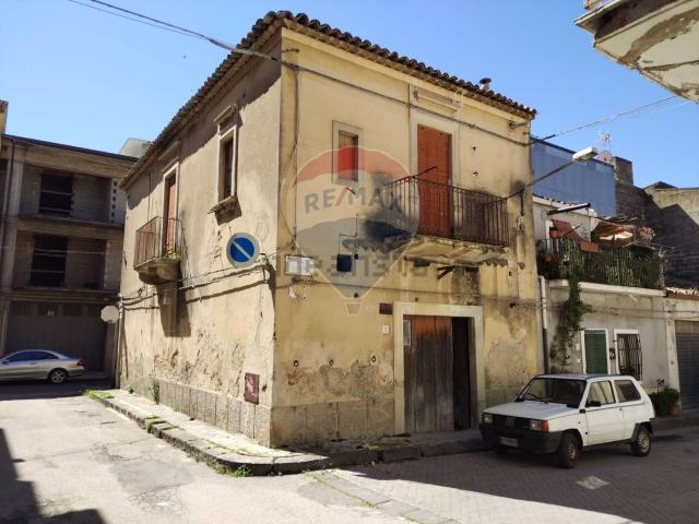Casa in vendita a Grammichele, Catania
