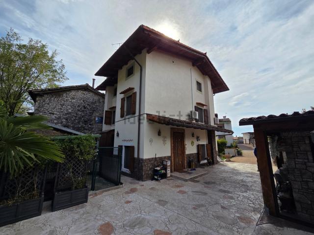 Casa in vendita a Maniagolibero, Maniago