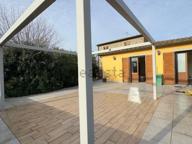 Casa in vendita a Larciano, Toscana