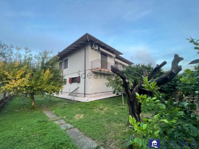 Casa in vendita a Sant'Antonio, Carrara