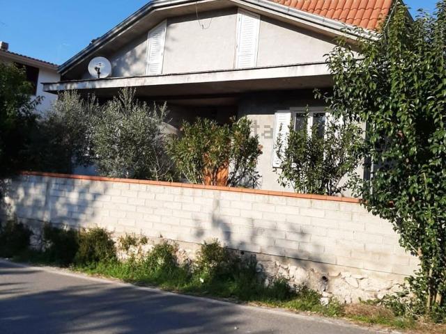 Casa in vendita a Ferentino, Lazio