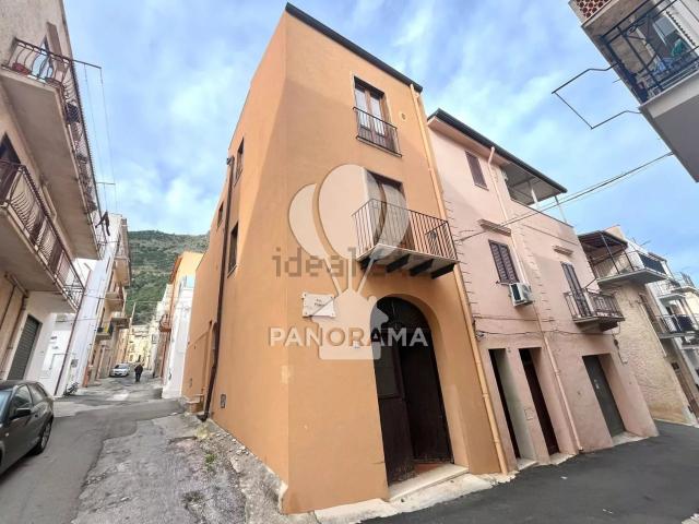 Casa in vendita a Castellammare Del Golfo, Sicilia