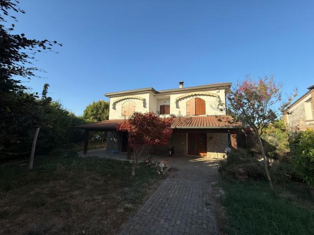 Casa in vendita a Rovigo, Veneto
