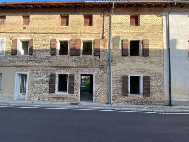 Casa in vendita a Rivignano Teor / Rivignan Teôr, Rivignano