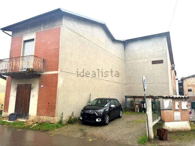 Casa in vendita a Val d’Enza, Re