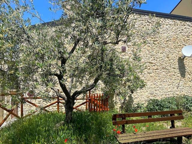 Casa in vendita a Ofena, Abruzzo