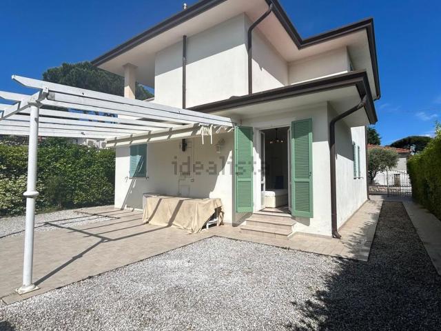 Casa in vendita a Tonfano, Toscana