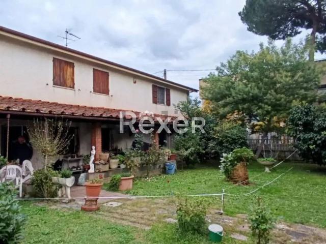 Casa in vendita a Tonfano, Toscana
