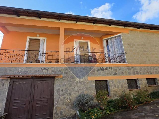 Casa in vendita a Roccamonfina, Campania