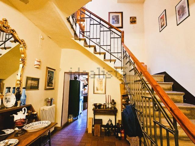 Casa in vendita a Palazzo Del Pero, Toscana