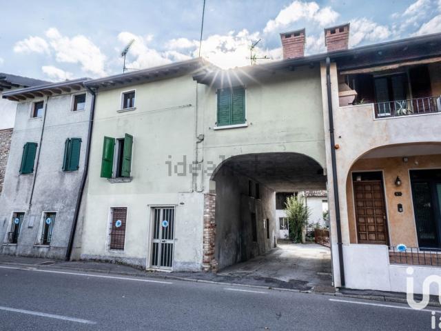 Casa in vendita a Castiglione Delle Stiviere, Lombardia