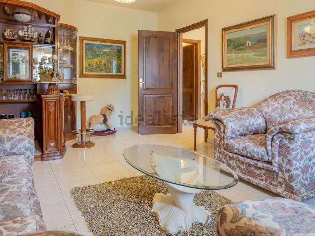 Casa in vendita a Duai, Capo Comino