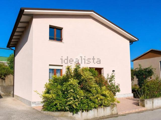 Casa in vendita a Salvano, Porto San Giorgio