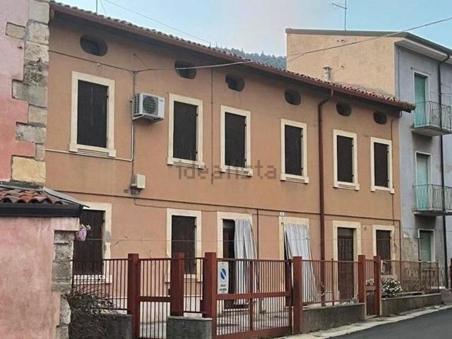 Casa in vendita a Nord-Ovest, Brenzone