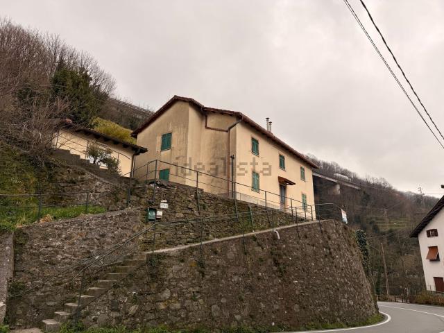 Casa in vendita a Mele, Liguria