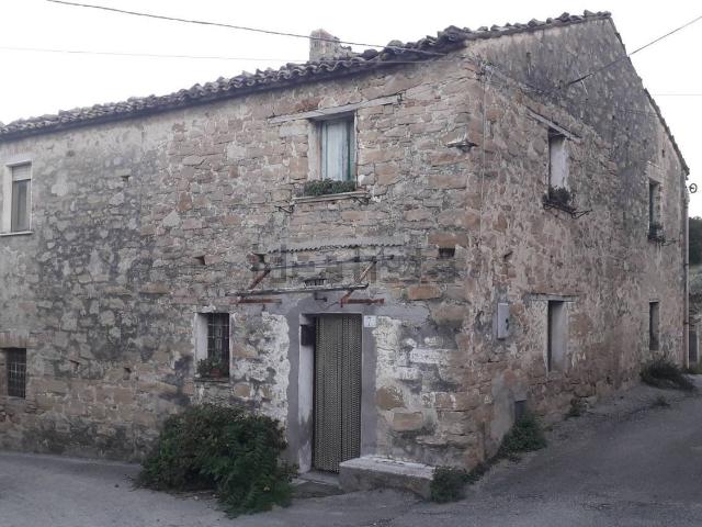 Casa in vendita a Alanno, Abruzzo