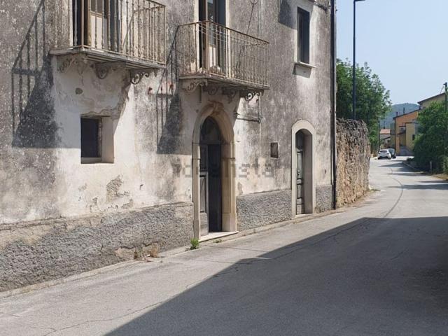 Casa in vendita a Rocchetta A Volturno, Molise