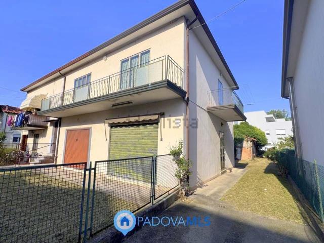 Casa in vendita a Padova, Veneto