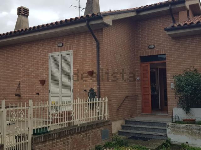 Casa in vendita a Marche, Macerata