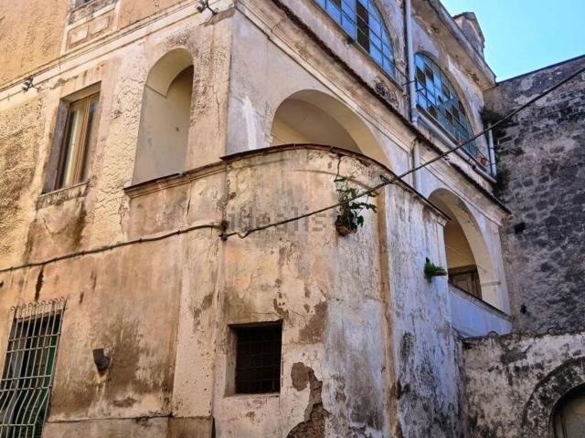 Casa in vendita a Baronissi, Salerno