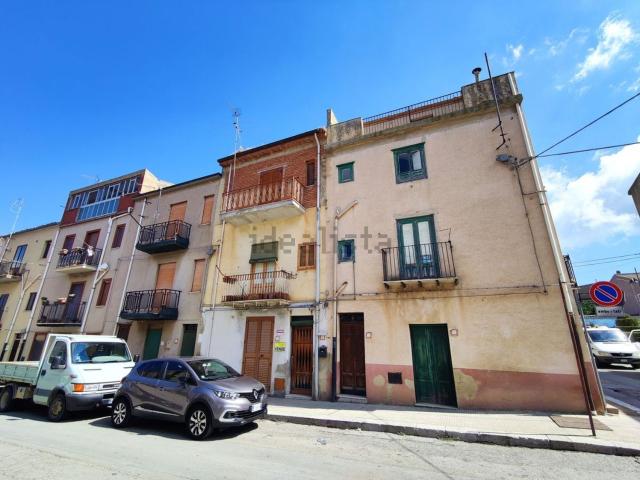 Casa in vendita a Castellana Sicula, Sicilia
