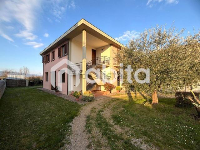 Casa in vendita a Bucine, Toscana