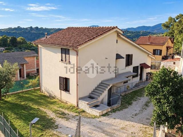 Casa in vendita a Casperia, Rieti