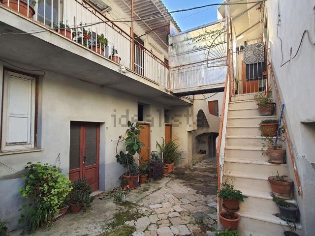 Casa in vendita a Vitulazio, Campania