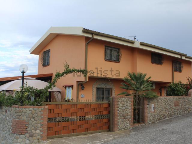 Casa in vendita a Marina di Roseto Capo Spulico, Calabria