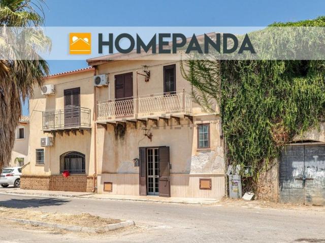 Casa in vendita a Carini, Sicilia