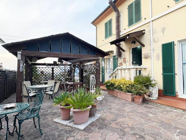 Casa in vendita a Marche, Pesaro E Urbino