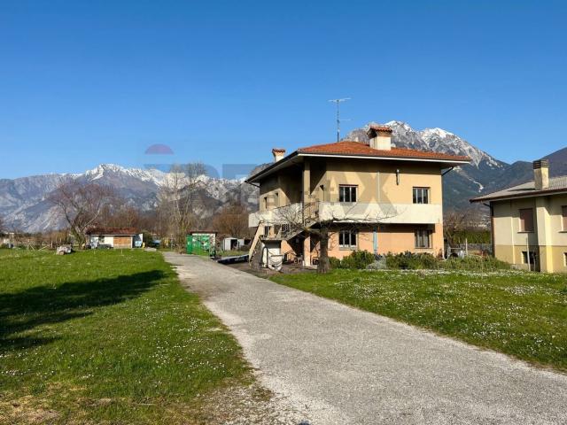 Casa in vendita a Pineta / Pinade, Osoppo / Osôf
