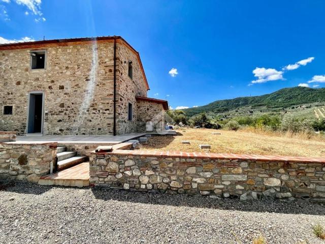 Casa in vendita a Buriano, Quarrata