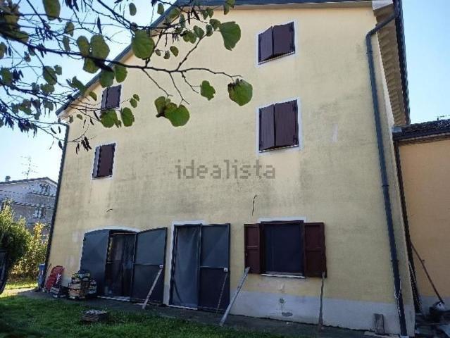 Casa in vendita a Unione Comuni Modenesi Area Nord, Mirandola