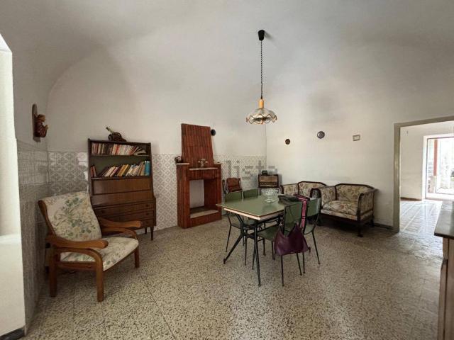 Casa in vendita a Bugnara, L'Aquila