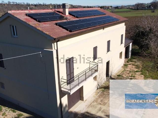 Casa in vendita a Marche, Macerata