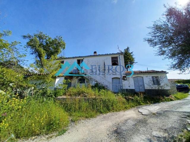 Casa in vendita a Bellante, Abruzzo
