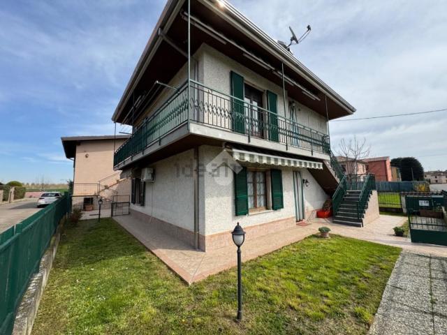Casa in vendita a Portalbera, Lombardia