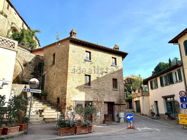 Casa in vendita a Deruta, Umbria