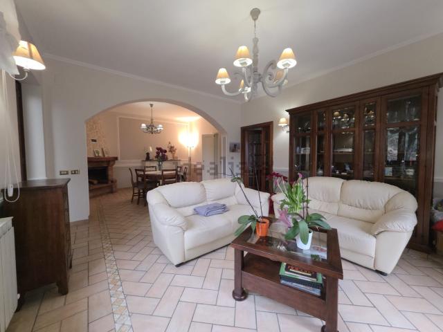 Casa in vendita a Cerreto Di Spoleto, Umbria