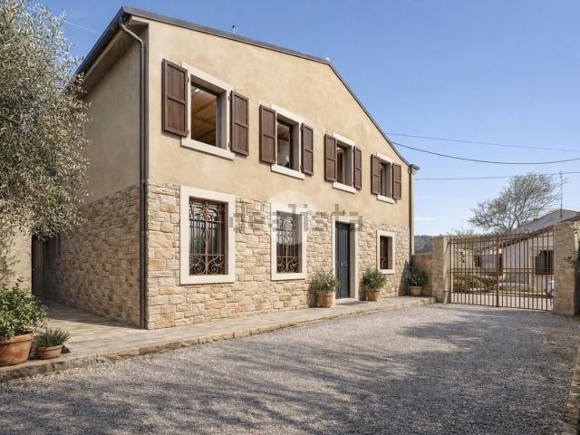 Casa in vendita a Illasi, Veneto