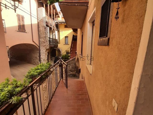 Casa in vendita a Comunità montana della valle Camonica, Angolo Terme